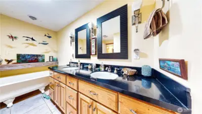 Main Bath with Soaking Tub