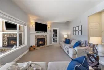 Family Room w/ Gas fireplace