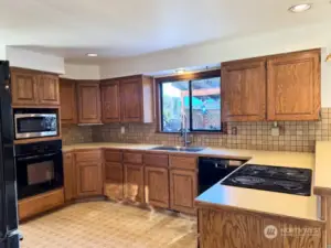 tons of cabinets and counter space