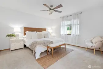 Largest bedroom with ensuite bathroom~