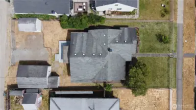 Alley access; flat full-fenced yard