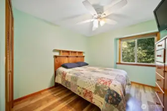 2nd bedroom.