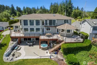 Stunning 3 story with 180 dgree plus views