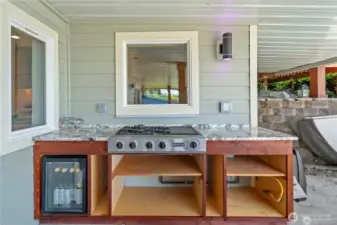 Covered patio with outdoor kitchen