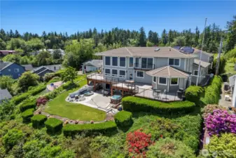 Majestic home, just like the Mountain you look at