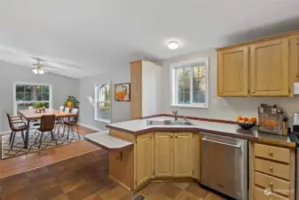 Kitchen w/ dining room