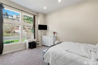Bed 4/Office/Den