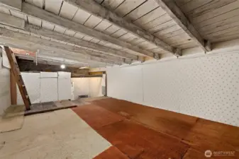 Top storage and entrance to roof of building