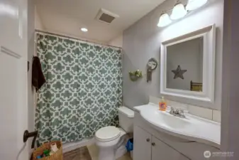 Full bathroom between The Primary bedroom and bedroom #2