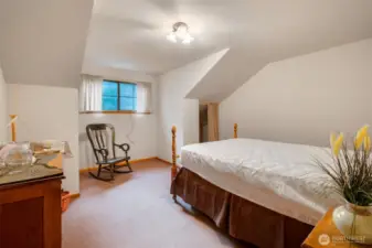 Upstairs Bedroom #2