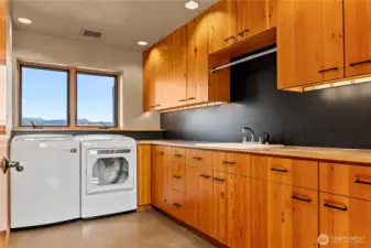 A utilitarian space that feels good to be in, with beautiful views and custom cabinets built with reclaimed wood.
