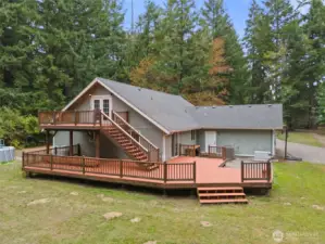 Almost 1000 square feet of deck for all you entertaining needs.