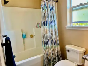 Primary bedroom bathroom