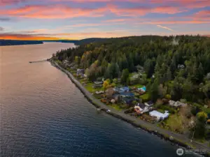 Don’t miss your chance to own this south-facing waterfront gem just 2 miles from Lynwood Center/Pleasant Beach w/its vibrant restaurants, shops & the historic Lynwood Theater.