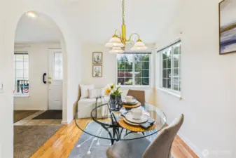 Cute little breakfast nook!