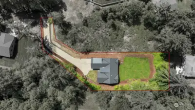 This give a rough idea of the lot and how the home is perfectly positioned on the over 3/4 acre property