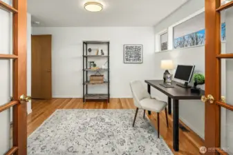 Office / 4th bedroom