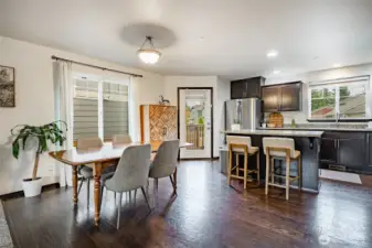 Dining room & kitchen—entertain with ease and don’t miss a beat!