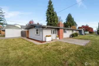 There's a vehicle sized gate to access the backyard from the driveway.