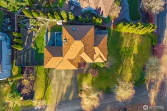 Expansive corner property in the Brown's Point community with high rating schools?