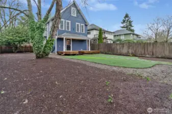Open and clean landscaping with pet-friendly turf. Low maintenance!