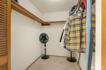 Walk-in Closet