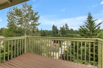 Deck off of dining area with views of Mt Rainier!