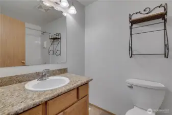 Full main bath on the main floor