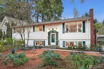 Welcome home to this Mid-Island gem!