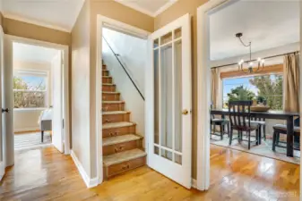 Let’s head upstairs and take a look at the primary suite.