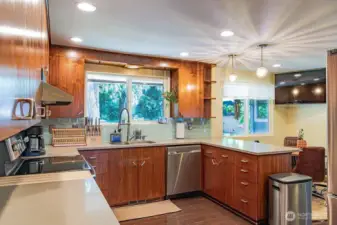 Another view of the kitchen and eat space.
