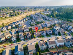 This lovely home is situated in the friendly Wynstone East neighborhood.