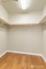 Primary Bedroom's Walk-in