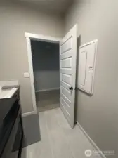 Laundry - High Speed Cable