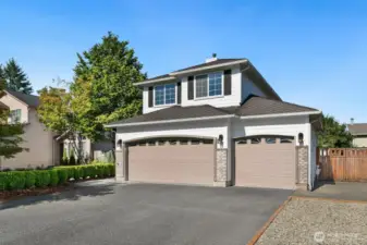 This home is waiting for new owners!