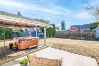 Great deck/patio area. Flat fully fenced yard.