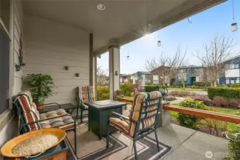 Large covered front porch, great for entertaining!