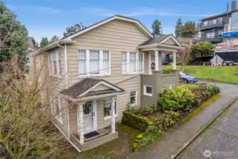 Private, lower unit entry with easy street parking.