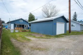 Good sized garage. Historically the first one in Arlington.