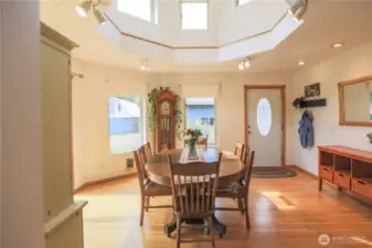 The dining room turret is a great spot for festive holiday decorating, particularly during Christmas. Here, you could create a Christmas Village, complete with a train and miniature buildings.