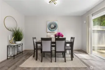 spacious dining area to welcome holidays