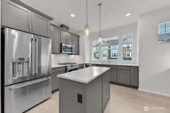 19288 NE 69th Circle Unit 104 ~ Ready Now