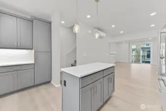 19288 NE 69th Circle Unit 104 ~ Ready Now