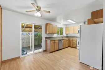 Slider with dining space