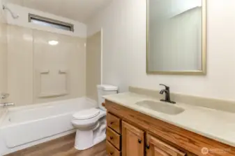 Main hall full bathroom