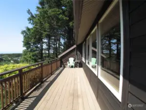 Large Deck off the living room for soaking up the sun and Ocean views.