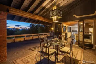 The ideal entertaining spot, perfect all year round.