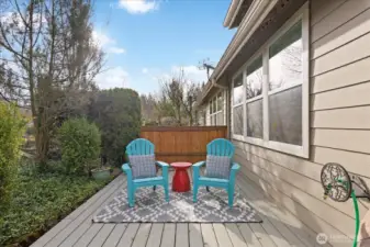 Spacious back deck