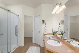 Primary ensuite bath