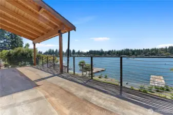 Upper deck of stamped concrete with "wood" look
